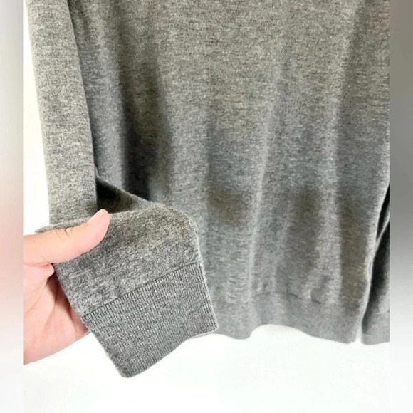 Lafayette 148 New York Grey 100% Wool Pullover Knit Sweater Size Medium - Picture 4 of 9